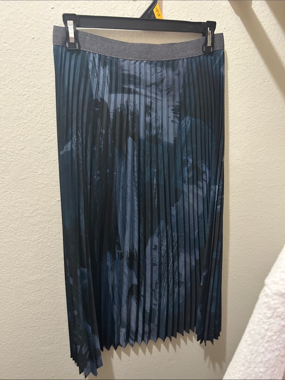 Weekend Max Mara Pleated Midi Skirt in Deep Teal and Black Floral